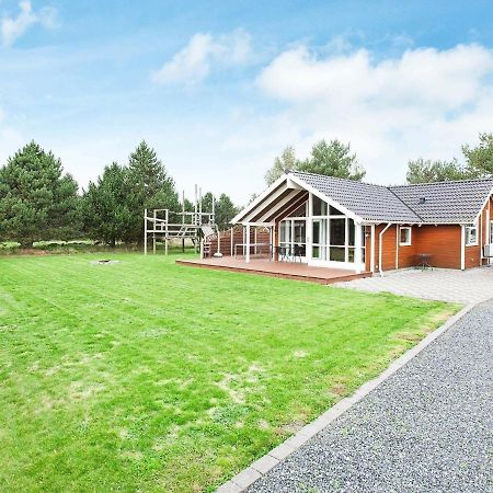Three-Bedroom Holiday Home In Rodby 38 Kramnitse Exteriör bild
