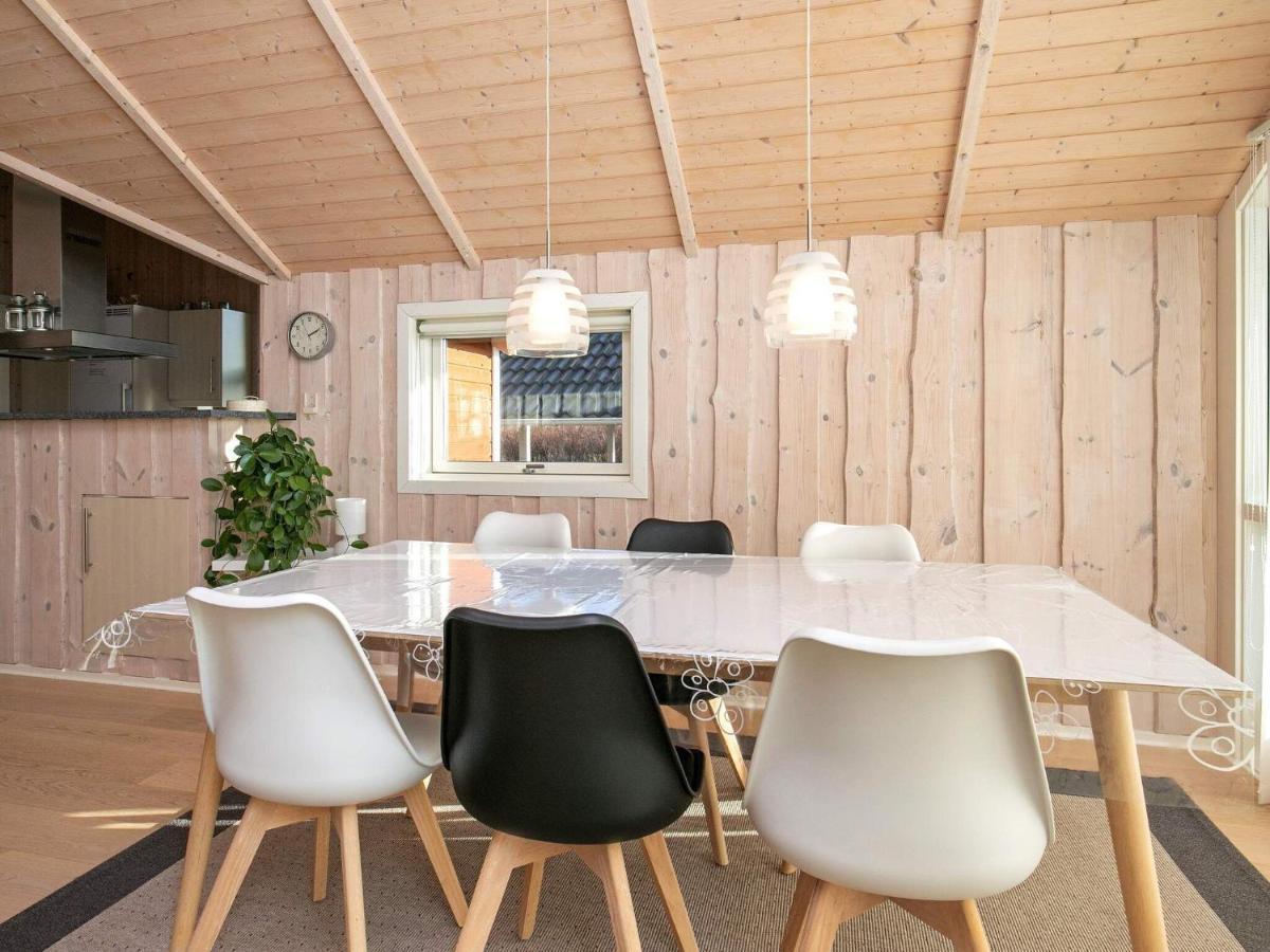 Three-Bedroom Holiday Home In Rodby 38 Kramnitse Exteriör bild