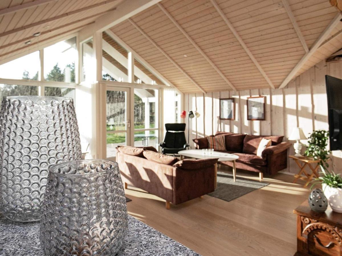 Three-Bedroom Holiday Home In Rodby 38 Kramnitse Exteriör bild