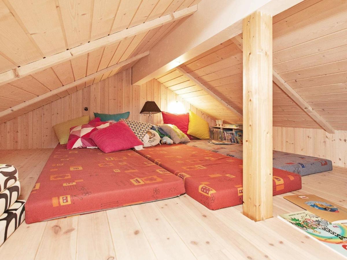 Three-Bedroom Holiday Home In Rodby 38 Kramnitse Exteriör bild