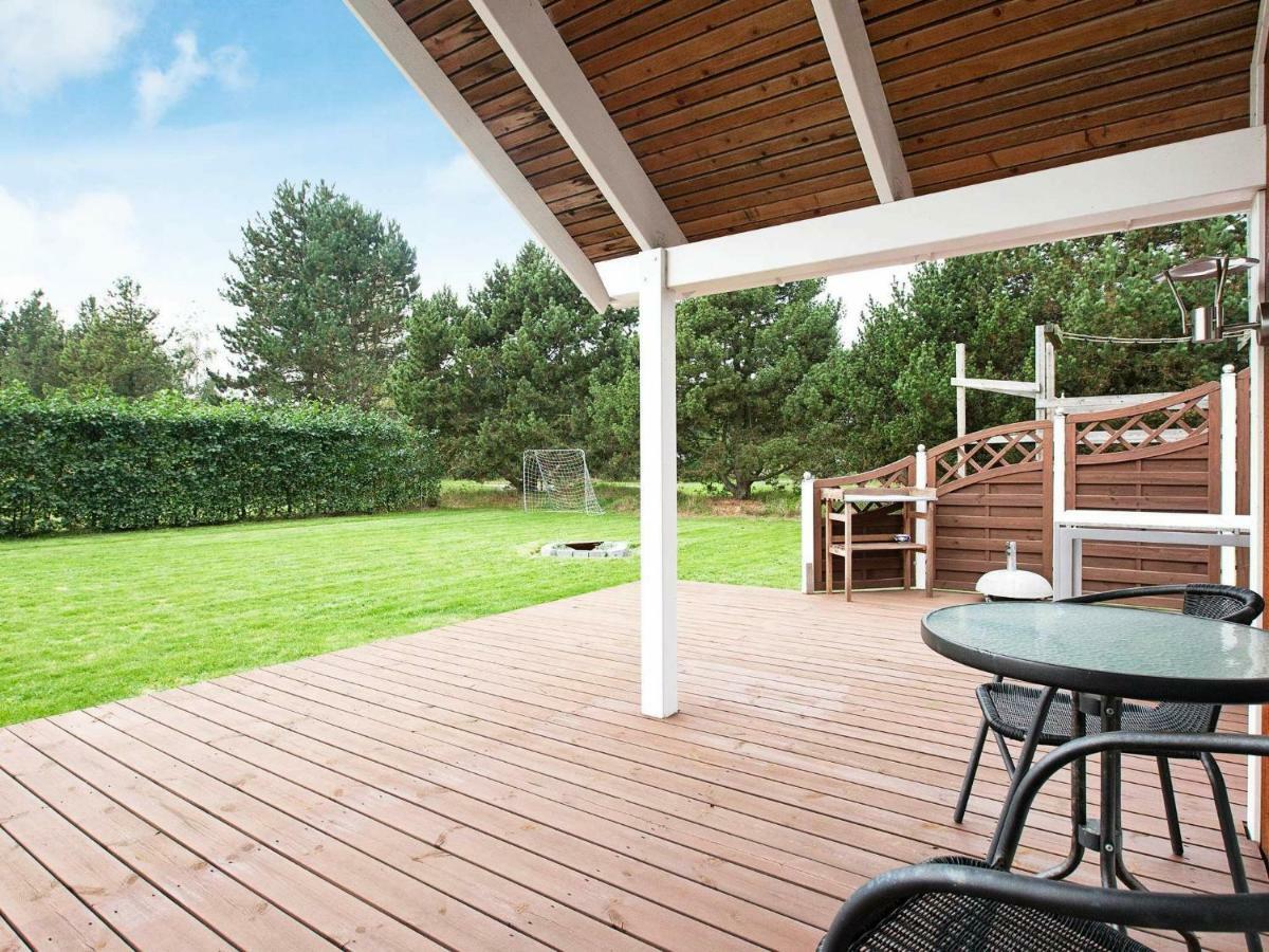 Three-Bedroom Holiday Home In Rodby 38 Kramnitse Exteriör bild