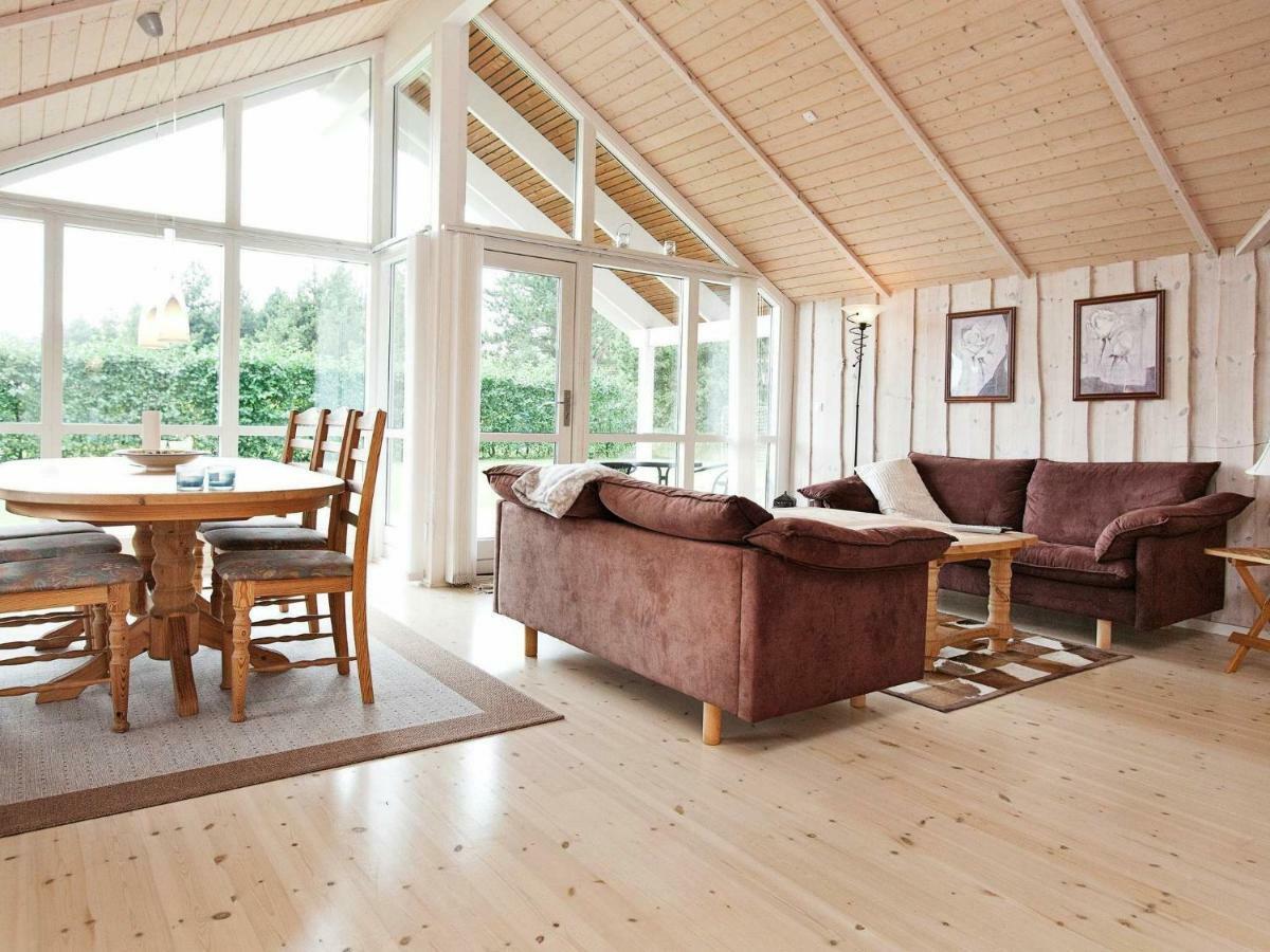 Three-Bedroom Holiday Home In Rodby 38 Kramnitse Rum bild
