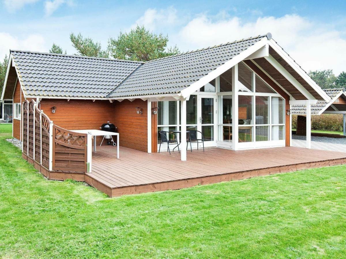 Three-Bedroom Holiday Home In Rodby 38 Kramnitse Exteriör bild